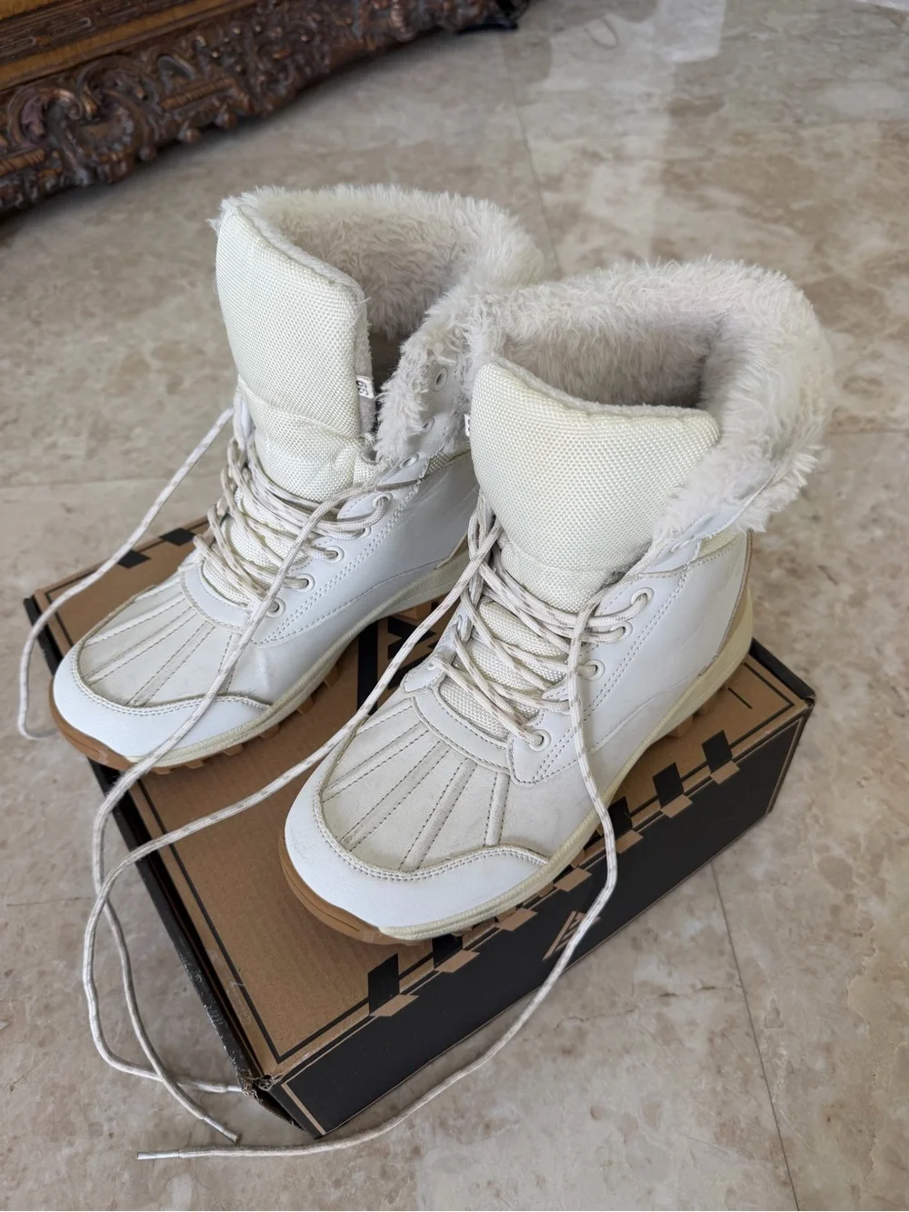 Unisex Faux Fur Winter Lace-Up Boots in Cream